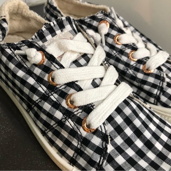 Roxy women’s canvas sneakers - Picture 6 of 12